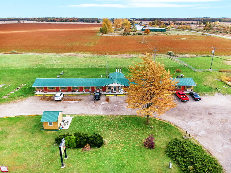 Marlette Inn (Antonious Motel) - Loopnet Photo (newer photo)